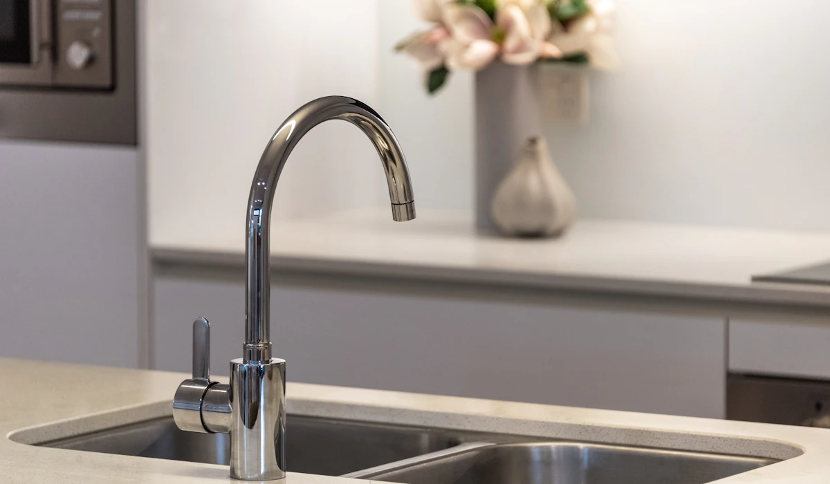 Demontering och installation av köksblandare